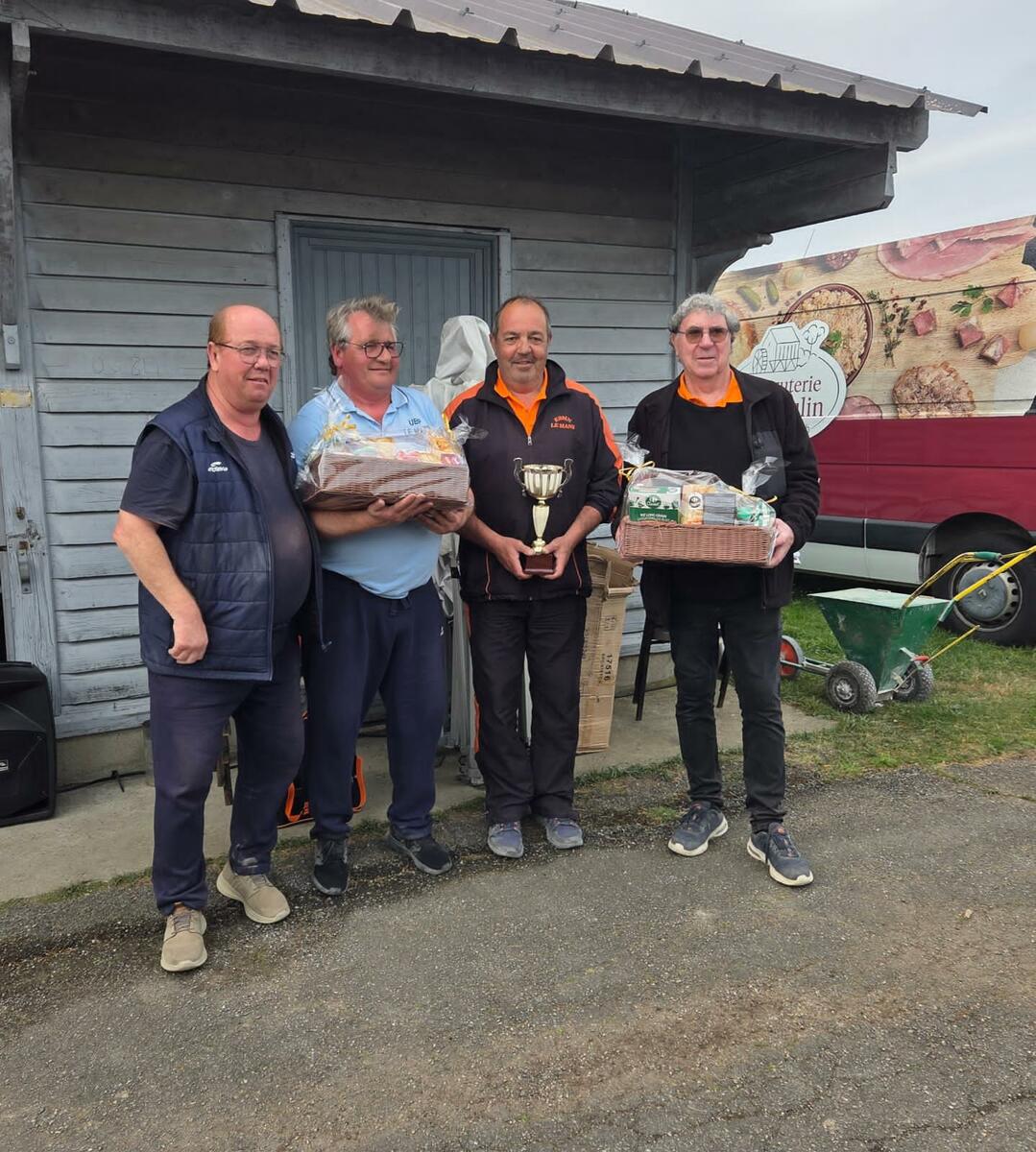 32 Doubles Propagande de La Ferté-Bernard